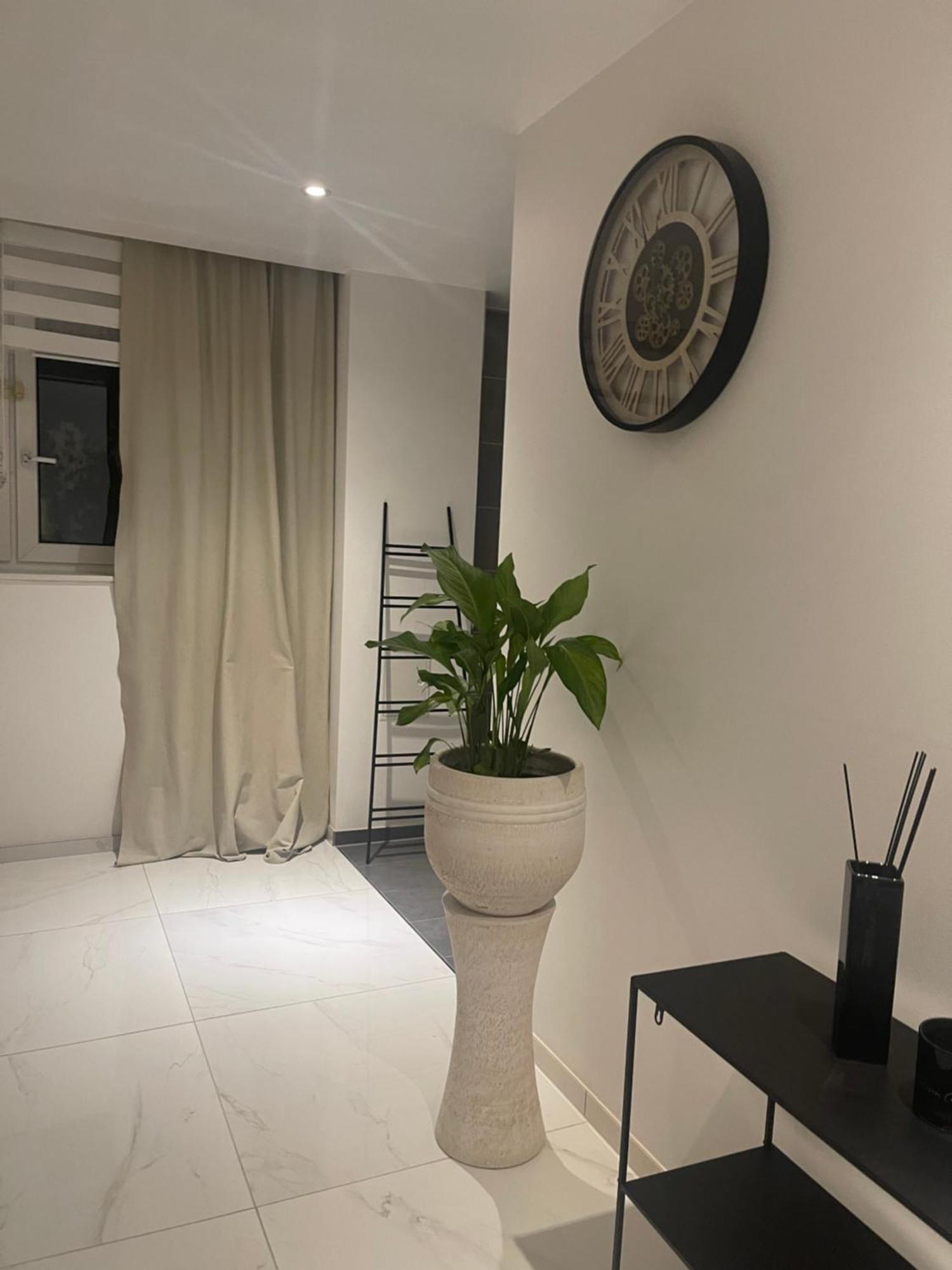 Moderne, Ruhige Ferienwohnung , Ideal Zum Abschalten Hadamar Εξωτερικό φωτογραφία